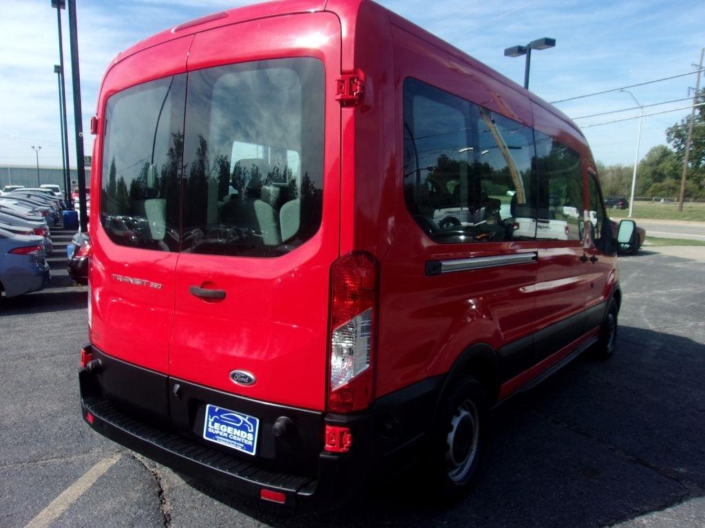 Ford Transit 350 Wagon Med. Roof XL w/Sliding Pass. 148-in. WB 2016