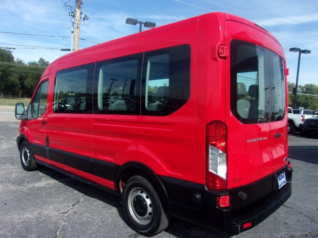 Ford Transit 350 Wagon Med. Roof XL w/Sliding Pass. 148-in. WB 2016