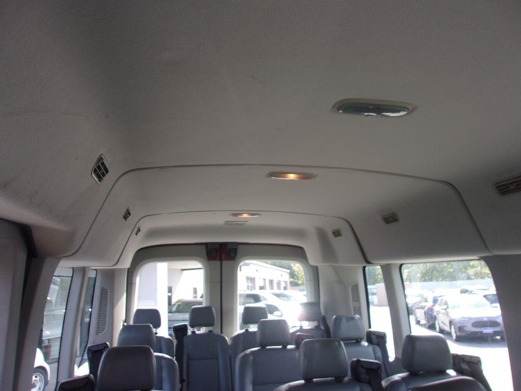 Ford Transit 350 Wagon Med. Roof XL w/Sliding Pass. 148-in. WB 2016