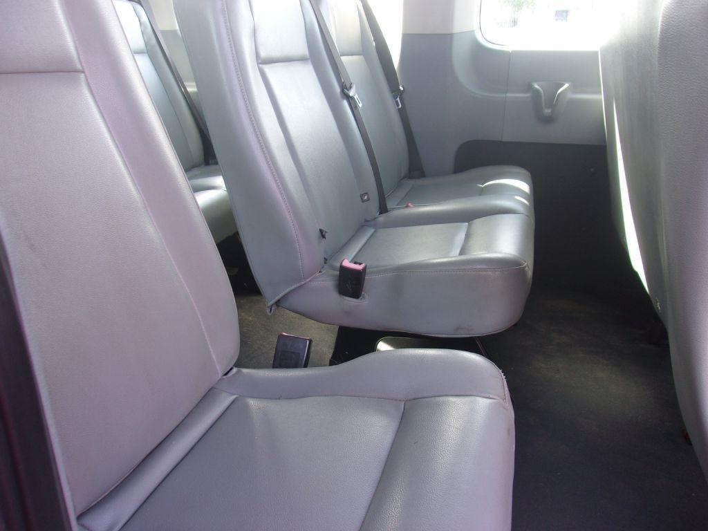 Ford Transit 350 Wagon Med. Roof XL w/Sliding Pass. 148-in. WB 2016