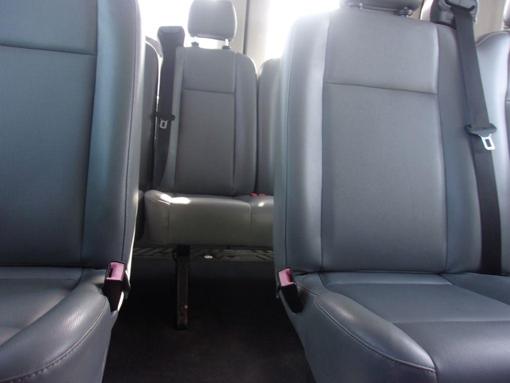Ford Transit 350 Wagon Med. Roof XL w/Sliding Pass. 148-in. WB 2016