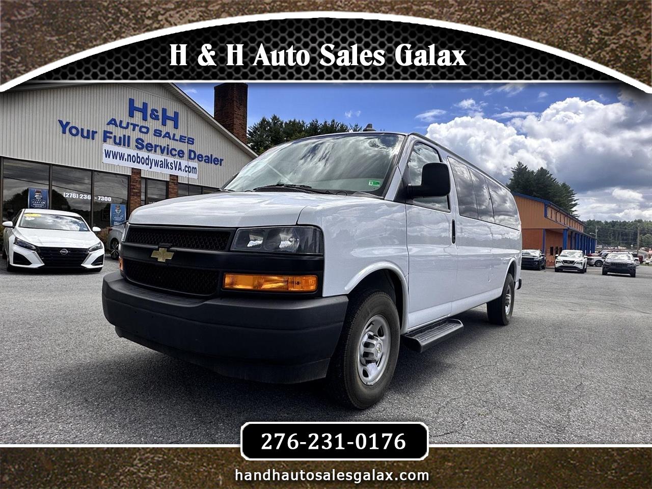 2022 Chevrolet Express Passenger RWD 3500 155" LS