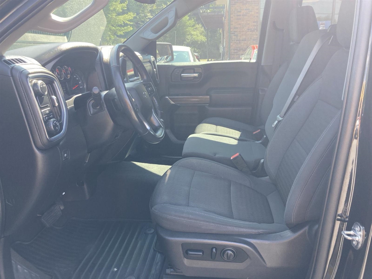Chevrolet Silverado 1500 2WD Crew Cab 147" LT 2021 Chevrolet Silverado 1500 2WD Crew Cab 147" LT 2021