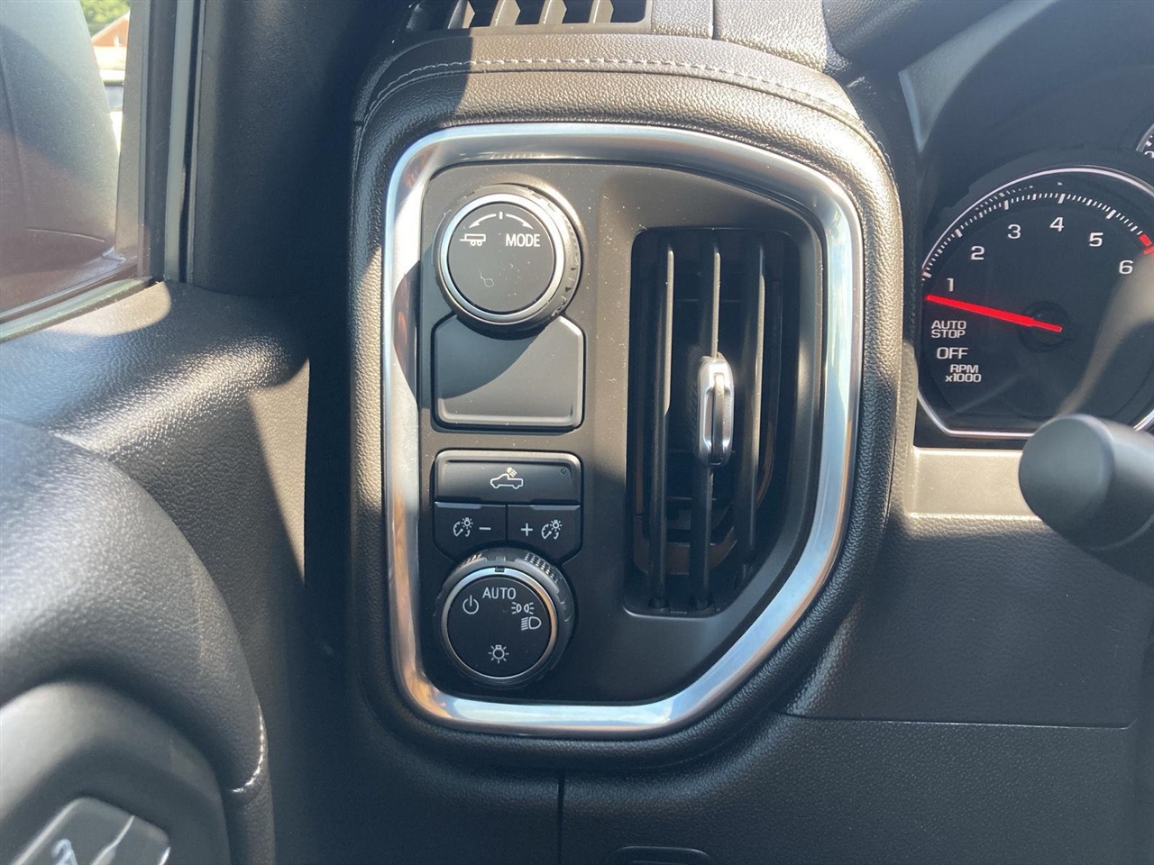 Chevrolet Silverado 1500 2WD Crew Cab 147" LT 2021 Chevrolet Silverado 1500 2WD Crew Cab 147" LT 2021
