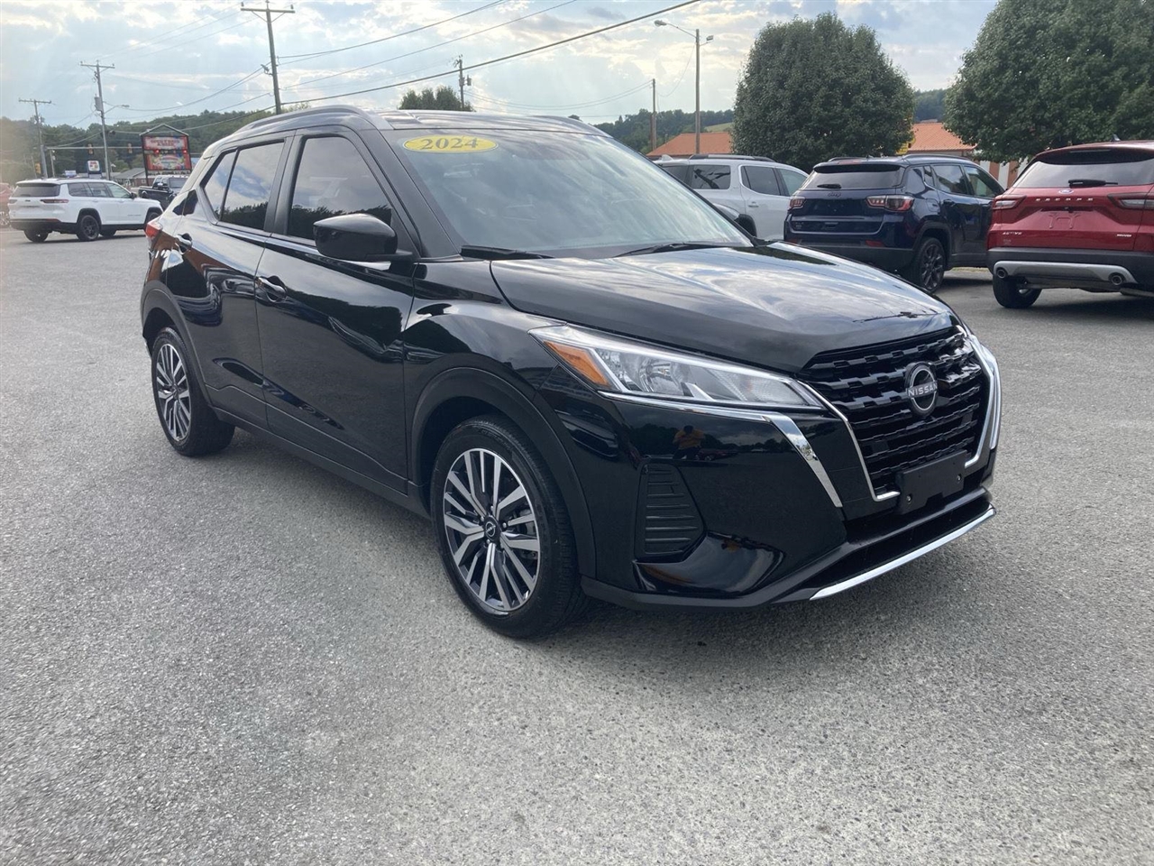 2024 Nissan Kicks SV photo 2