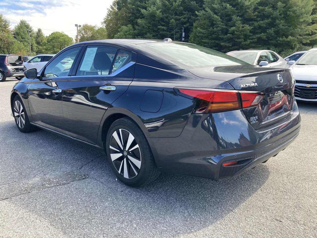 2021 Nissan Altima 2.5 SV photo 7