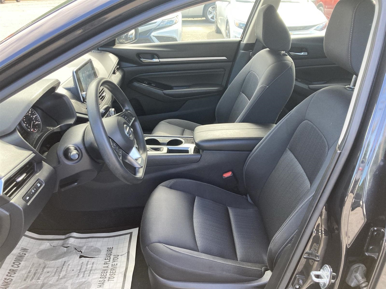 2021 Nissan Altima 2.5 SV photo 9