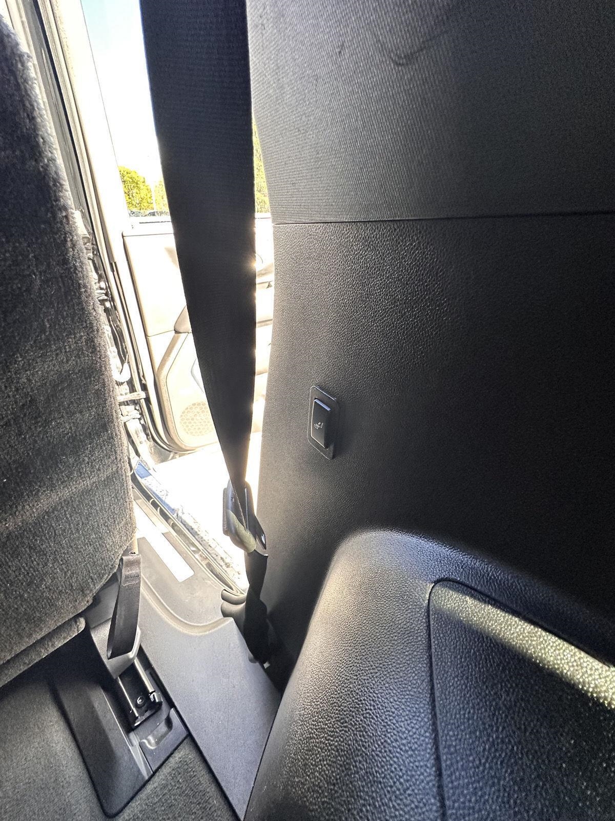 Chevrolet Suburban 2WD 4dr Premier 2021