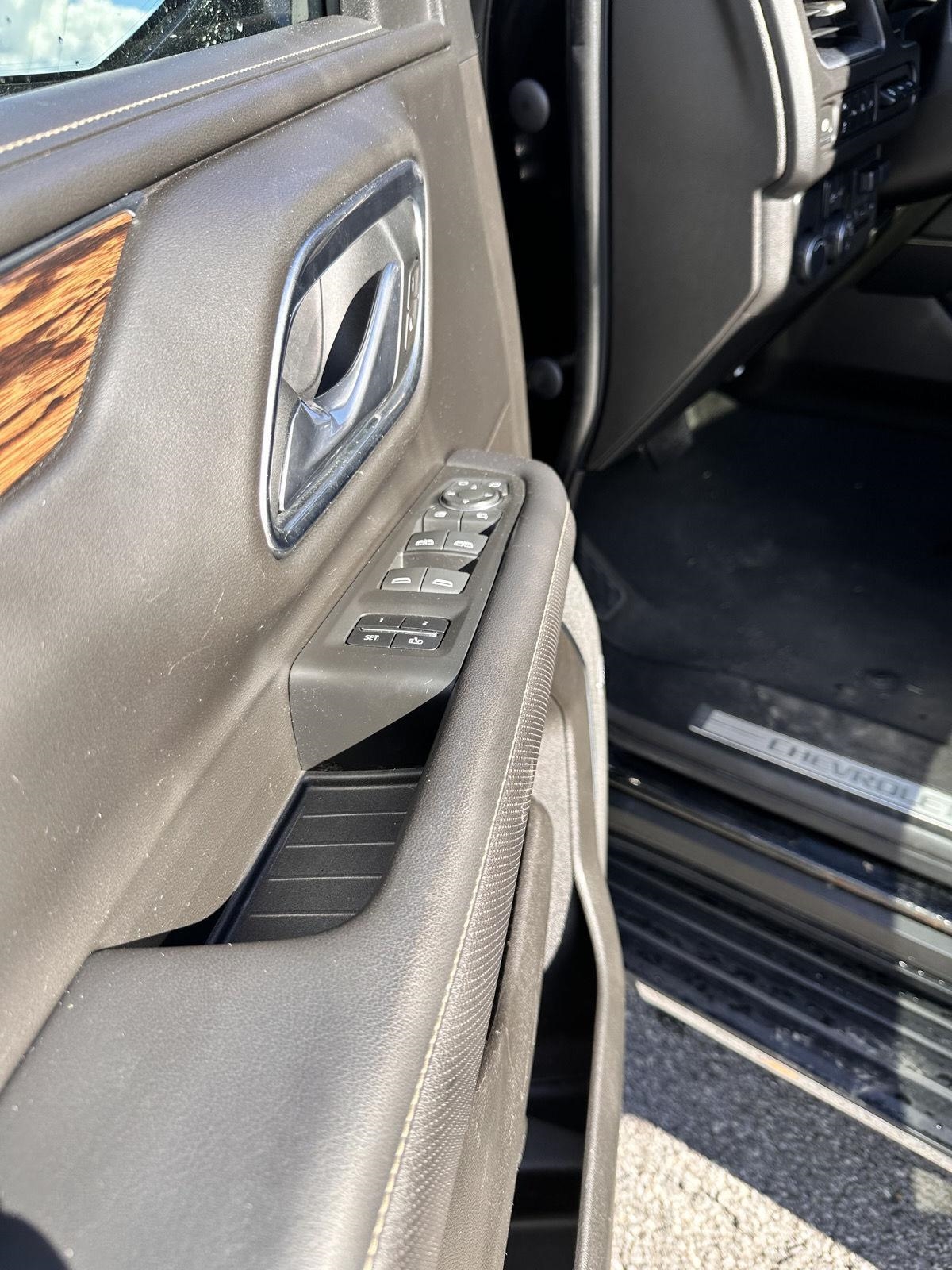 Chevrolet Suburban 2WD 4dr Premier 2021