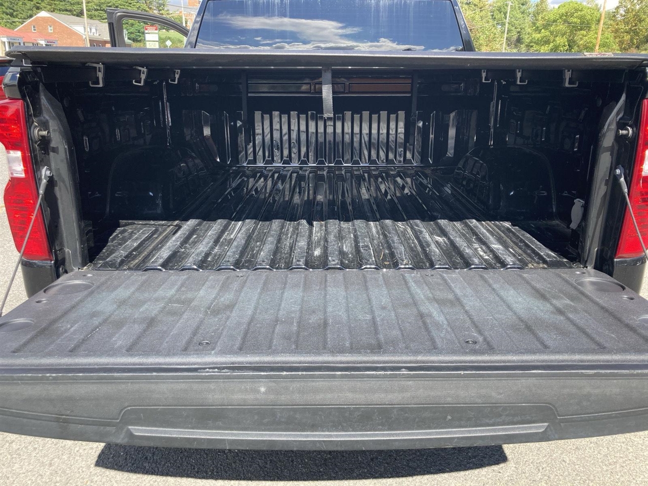 2022 Chevrolet Silverado 1500 Custom photo 11