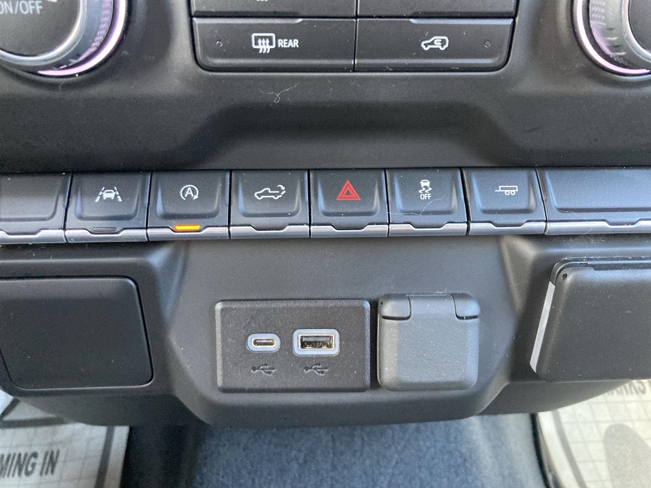 2022 Chevrolet Silverado 1500 Custom photo 19