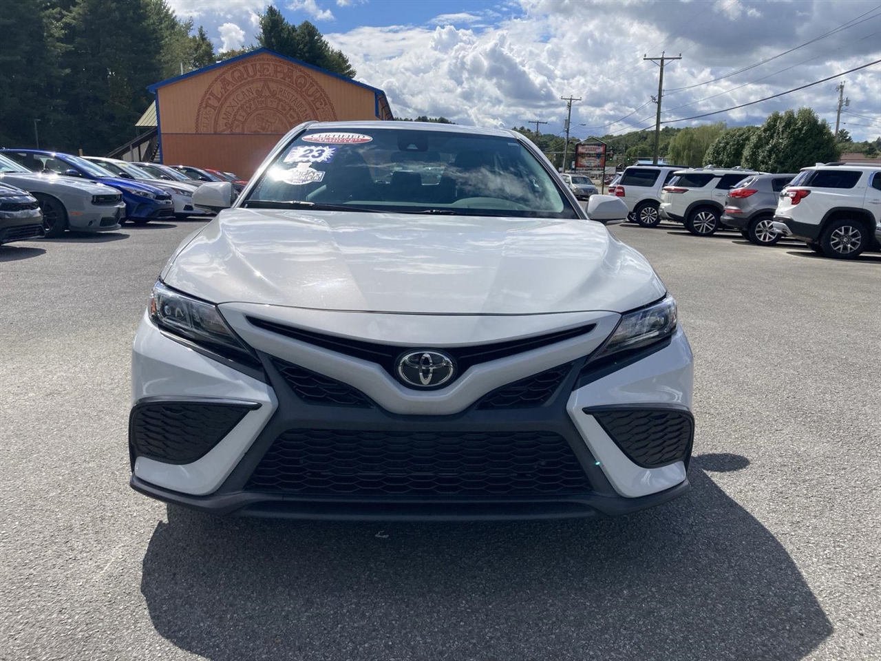 2023 Toyota Camry SE photo 2