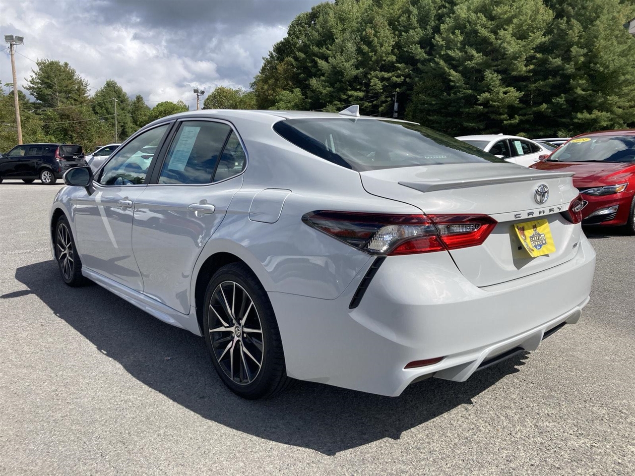 2023 Toyota Camry SE photo 7