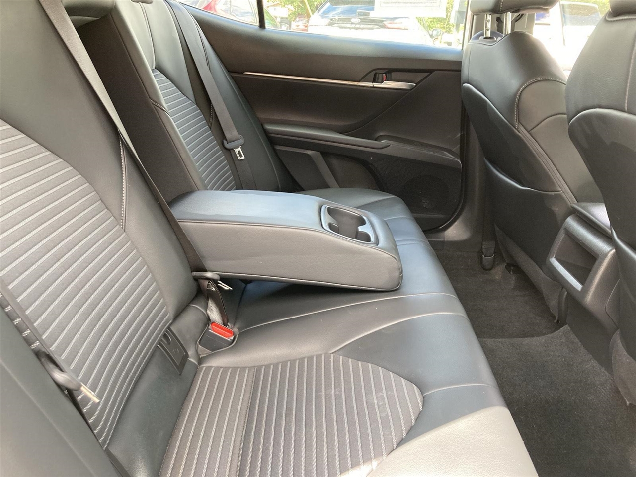 2023 Toyota Camry SE photo 13
