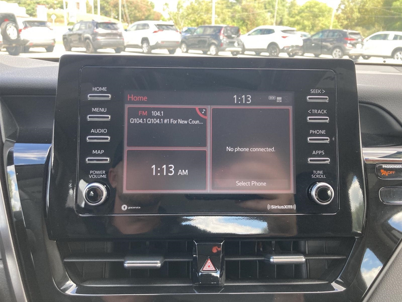 2023 Toyota Camry SE photo 19