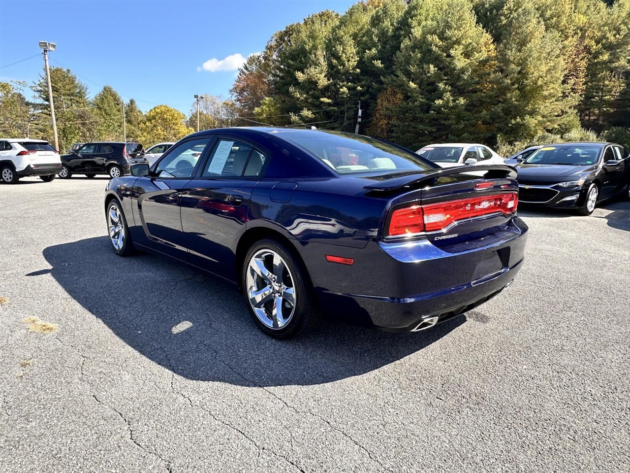 Dodge Charger 4dr Sdn SXT RWD 2013