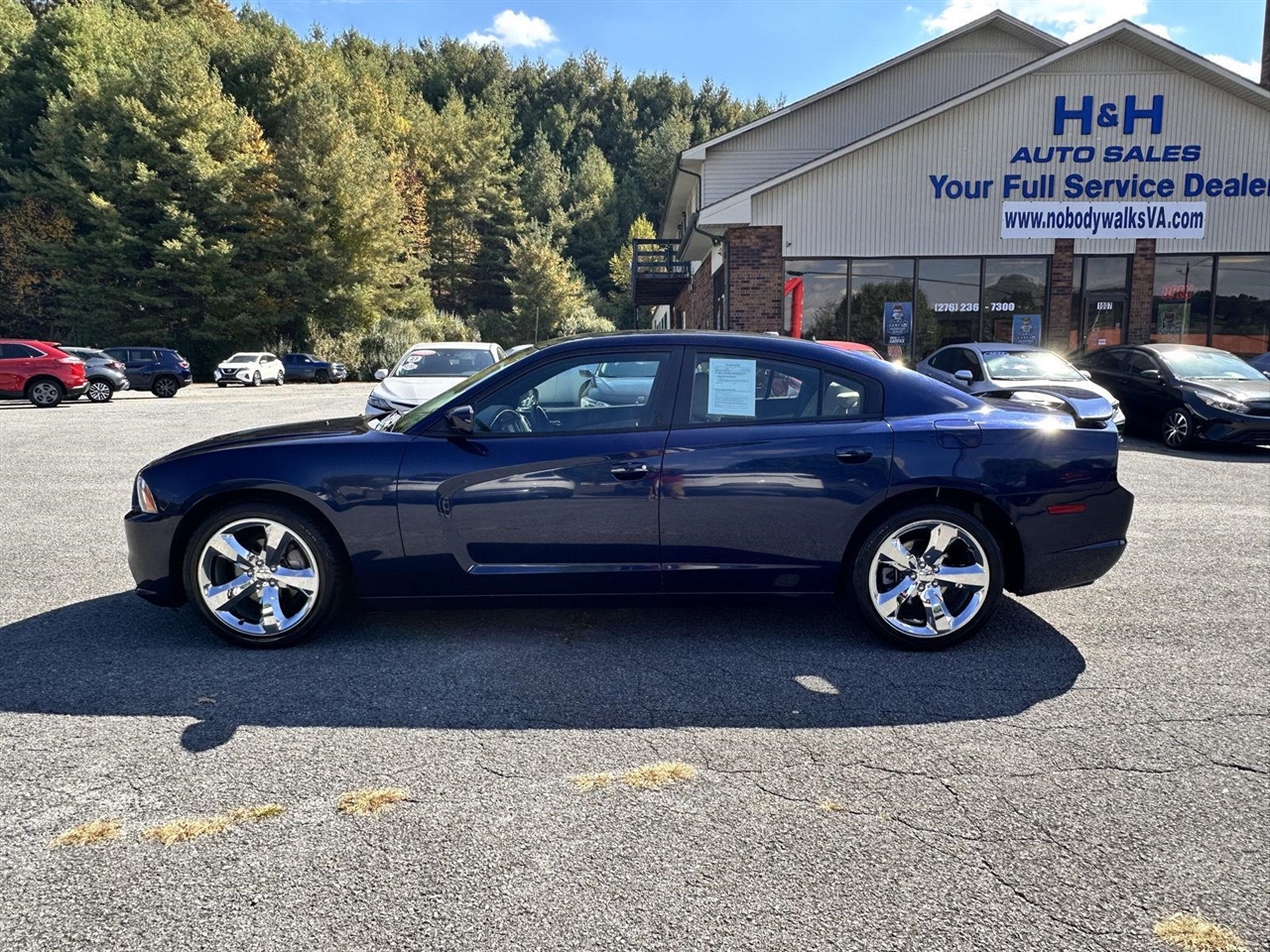 Dodge Charger 4dr Sdn SXT RWD 2013