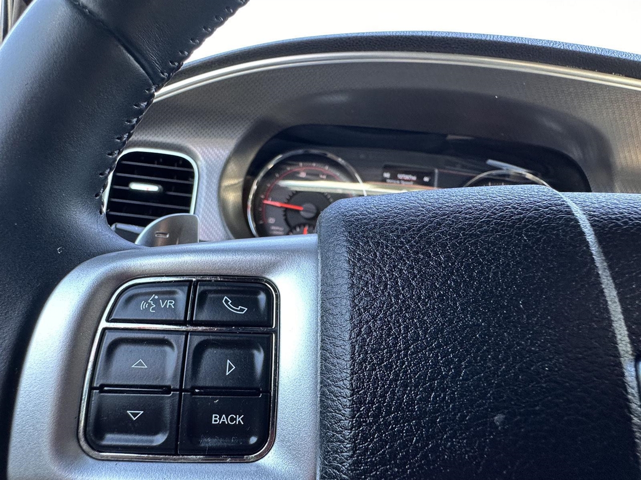 Dodge Charger 4dr Sdn SXT RWD 2013