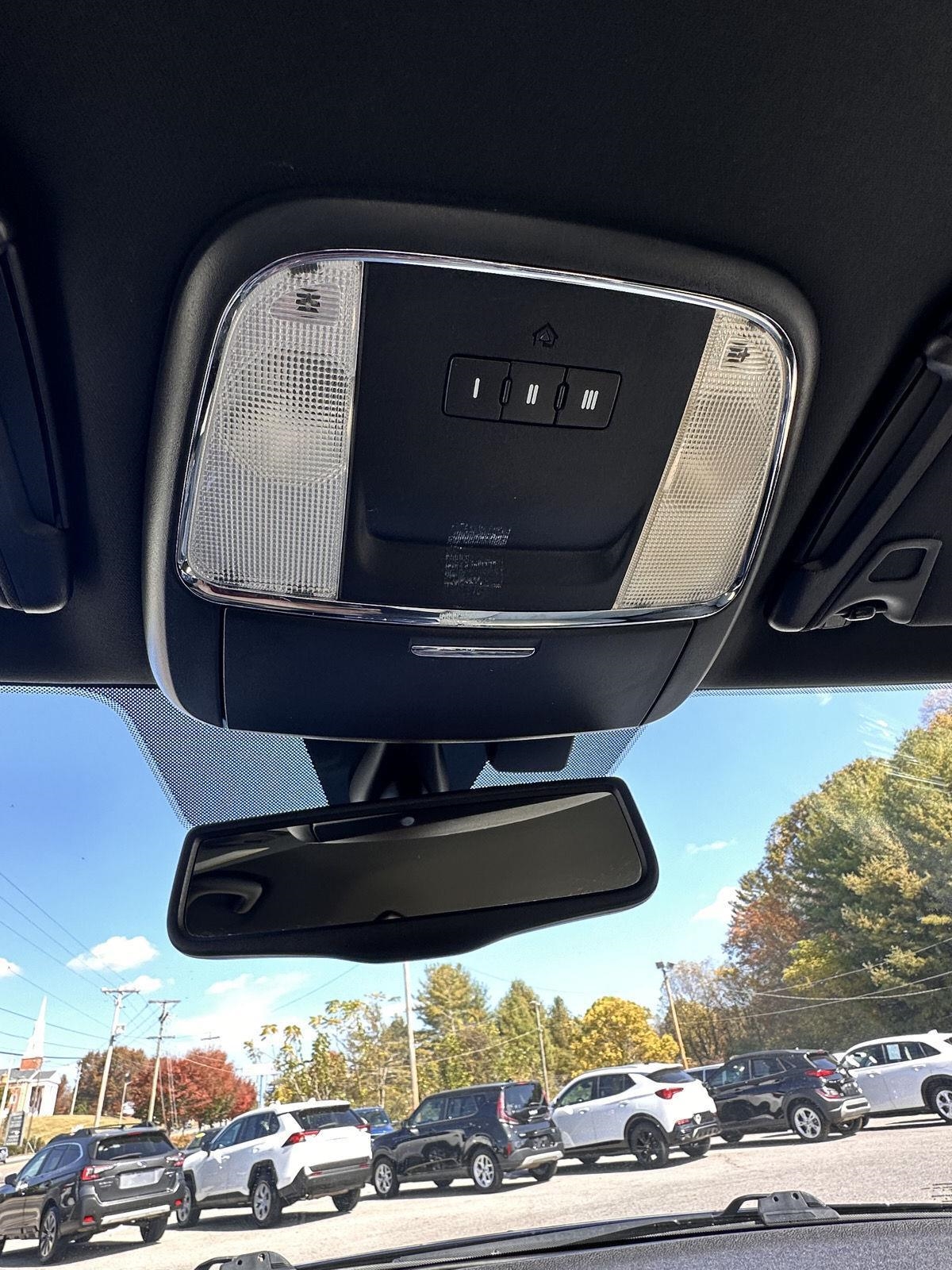 Dodge Charger 4dr Sdn SXT RWD 2013