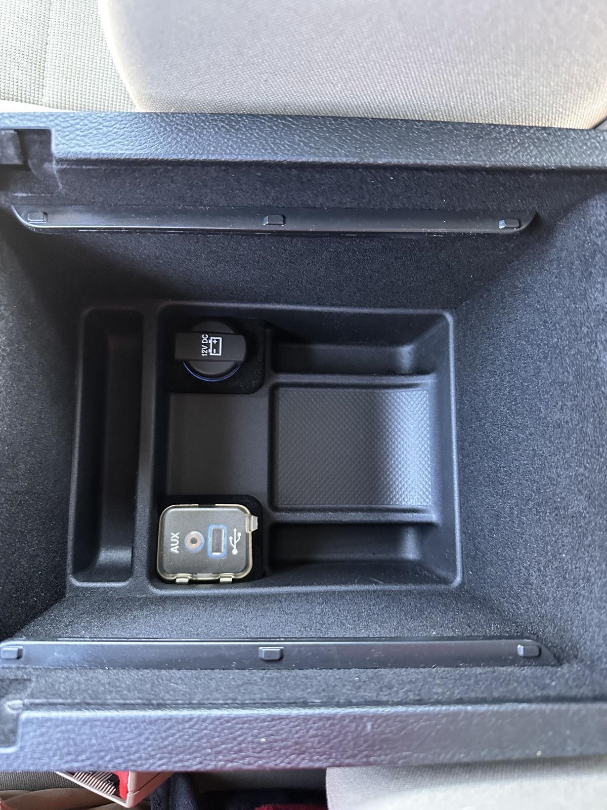 Dodge Charger 4dr Sdn SXT RWD 2013