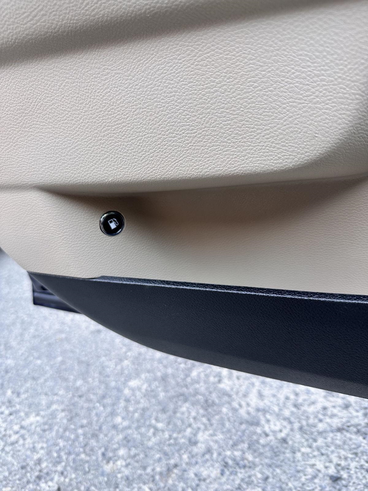 Dodge Charger 4dr Sdn SXT RWD 2013