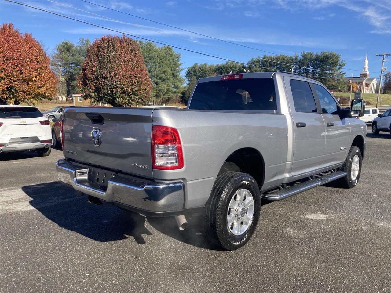 RAM 2500 Big Horn 4x4 Crew Cab 6'4" Box 2024