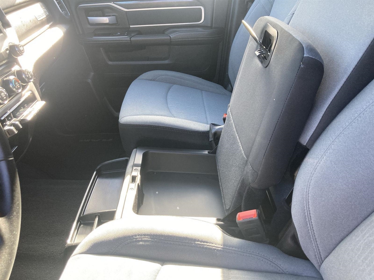 RAM 2500 Big Horn 4x4 Crew Cab 6'4" Box 2024