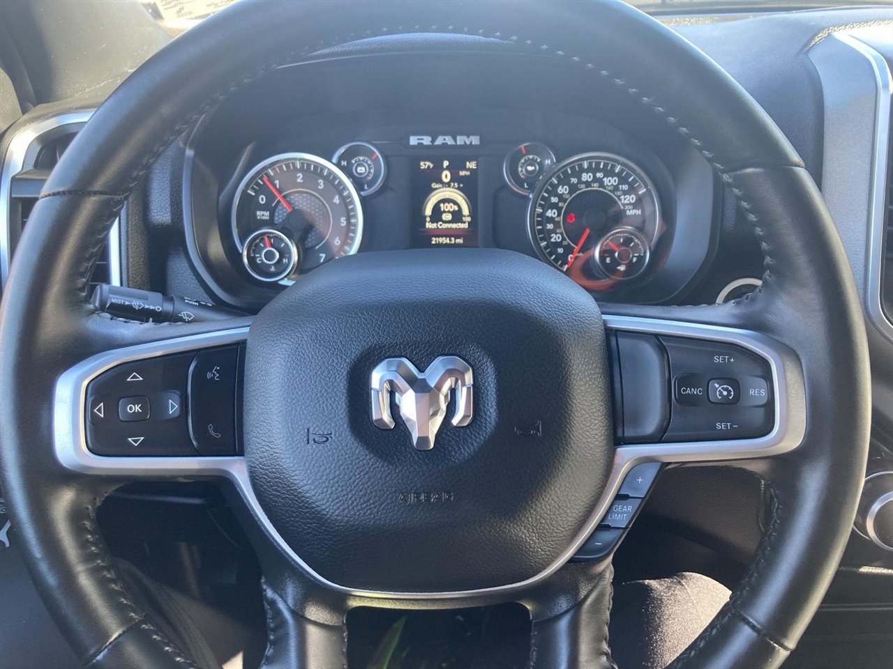 RAM 2500 Big Horn 4x4 Crew Cab 6'4" Box 2024