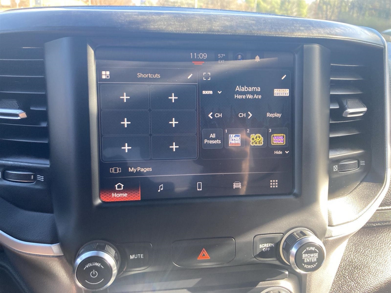 RAM 2500 Big Horn 4x4 Crew Cab 6'4" Box 2024