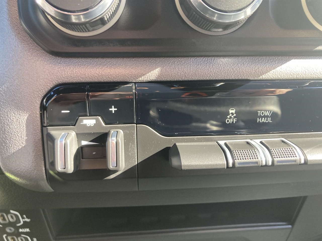 RAM 2500 Big Horn 4x4 Crew Cab 6'4" Box 2024