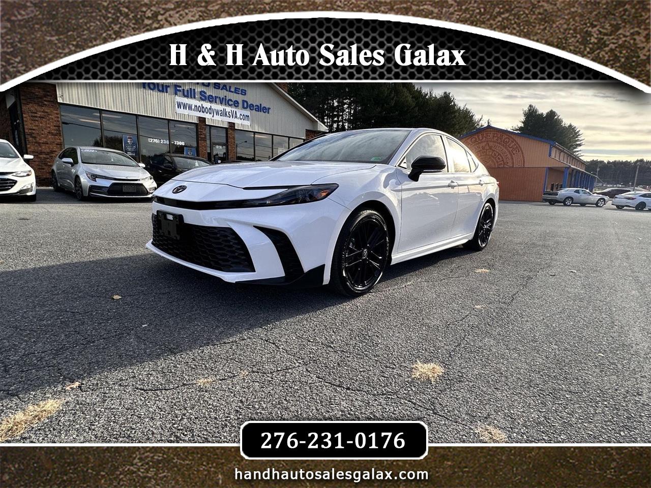 2025 Toyota Camry SE