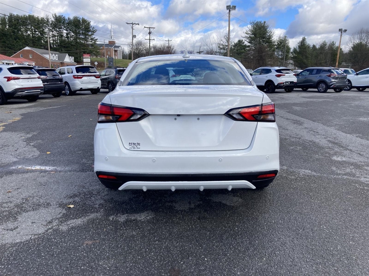 Nissan Versa SV CVT 2022