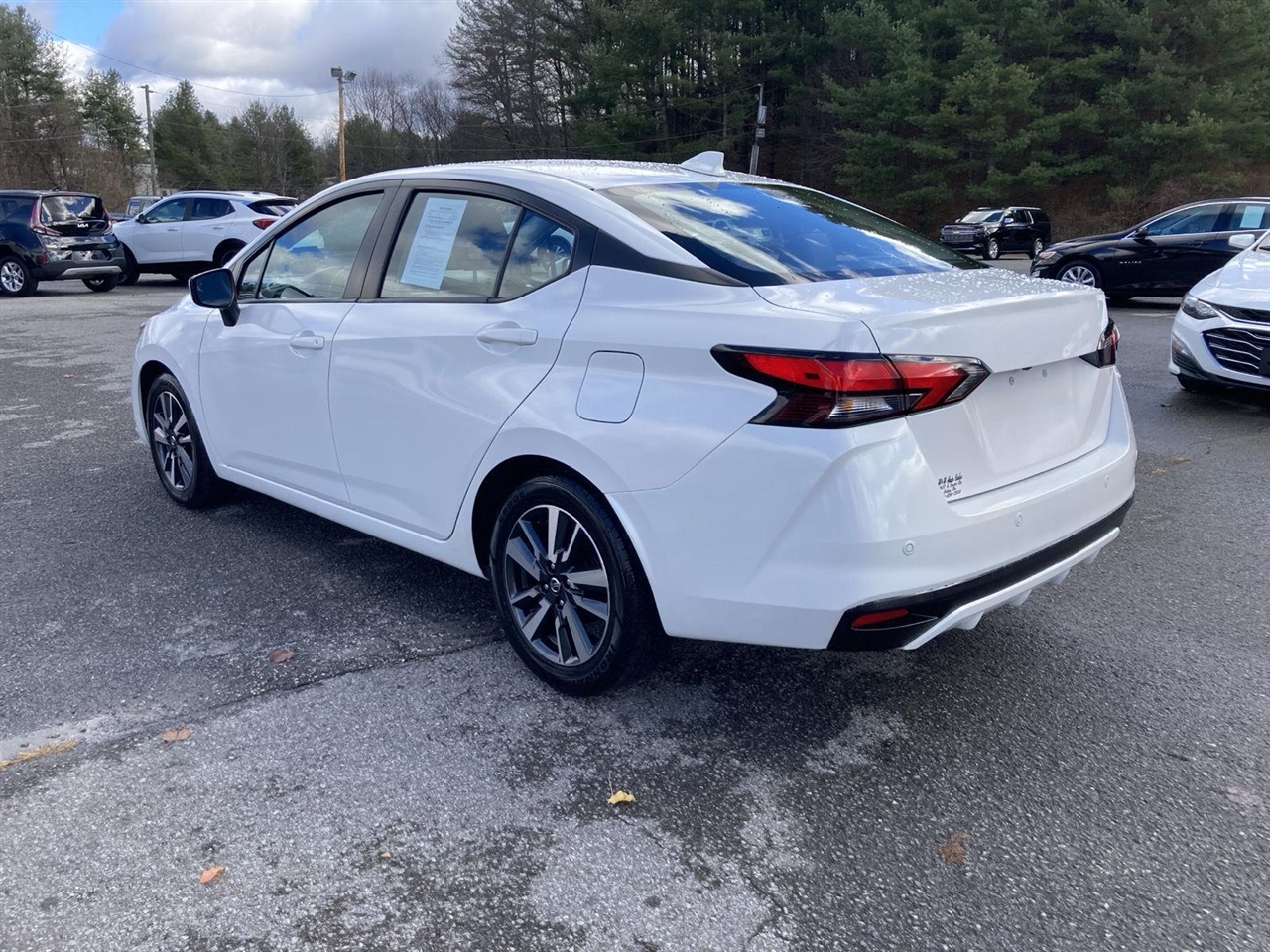 Nissan Versa SV CVT 2022
