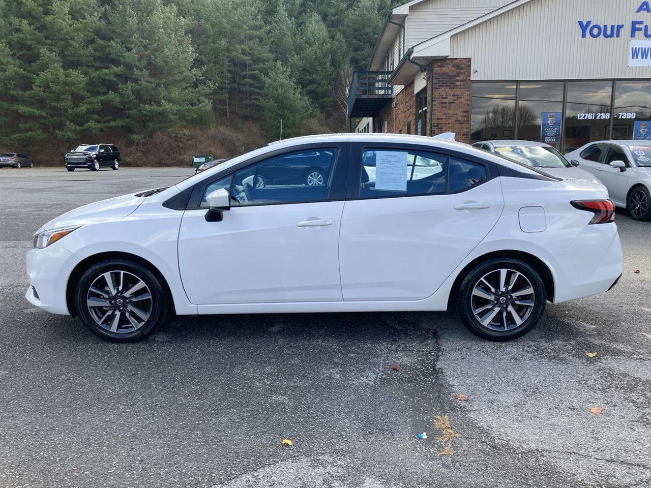 Nissan Versa SV CVT 2022