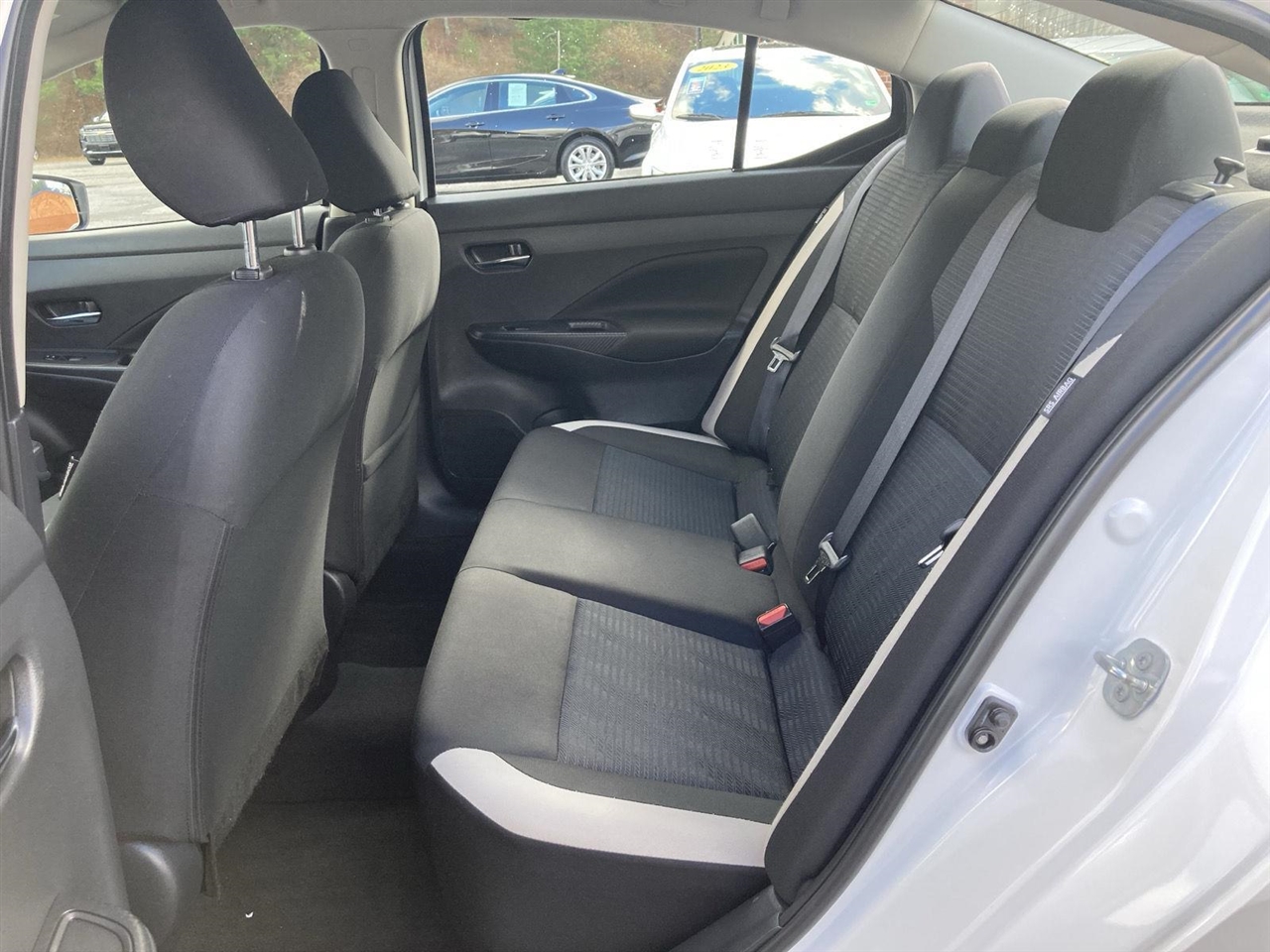 Nissan Versa SV CVT 2022