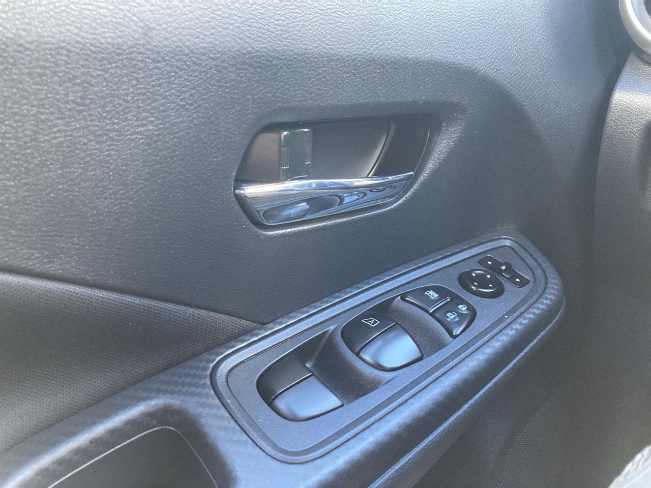 Nissan Versa SV CVT 2022