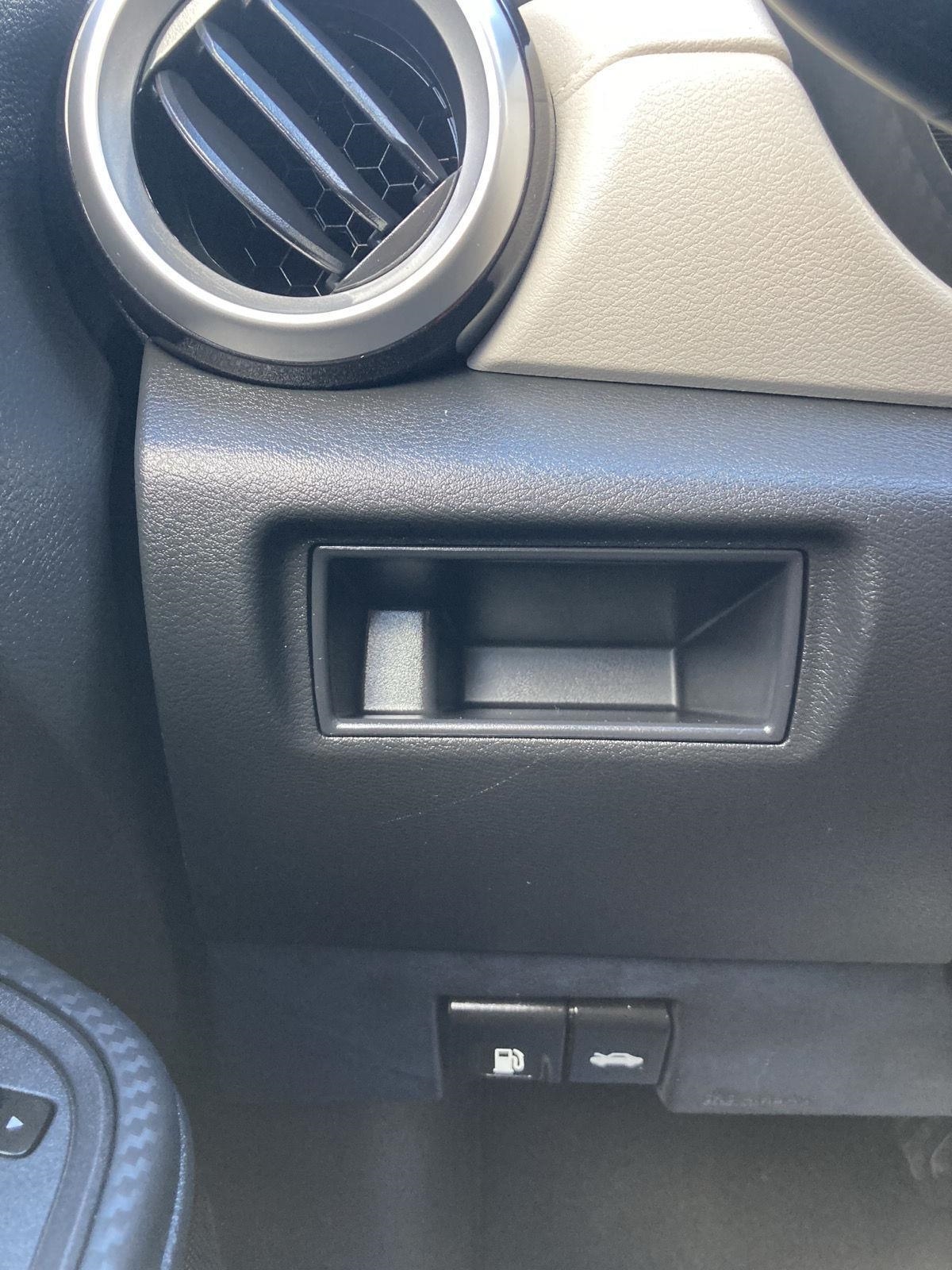 Nissan Versa SV CVT 2022