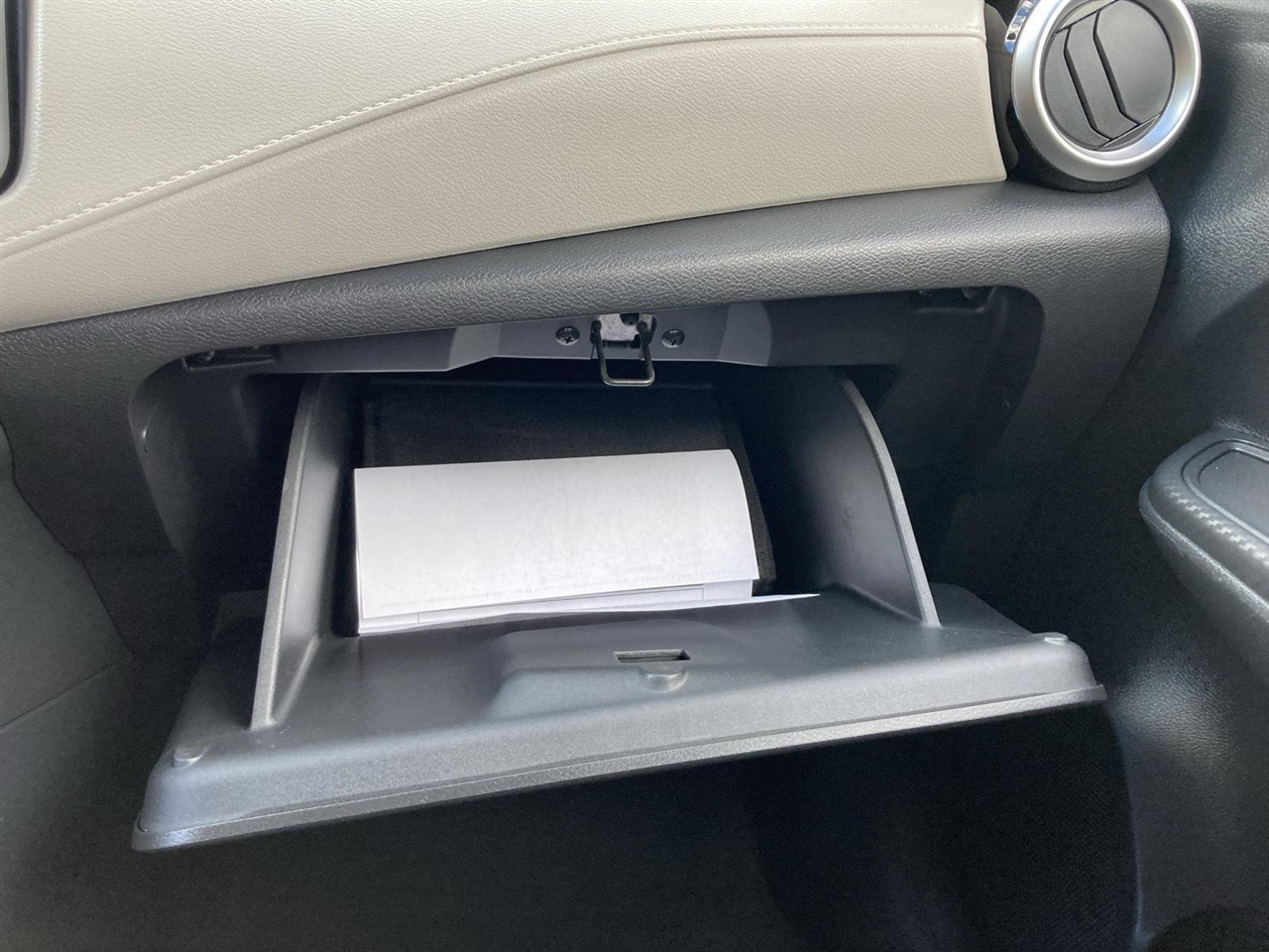 Nissan Versa SV CVT 2022