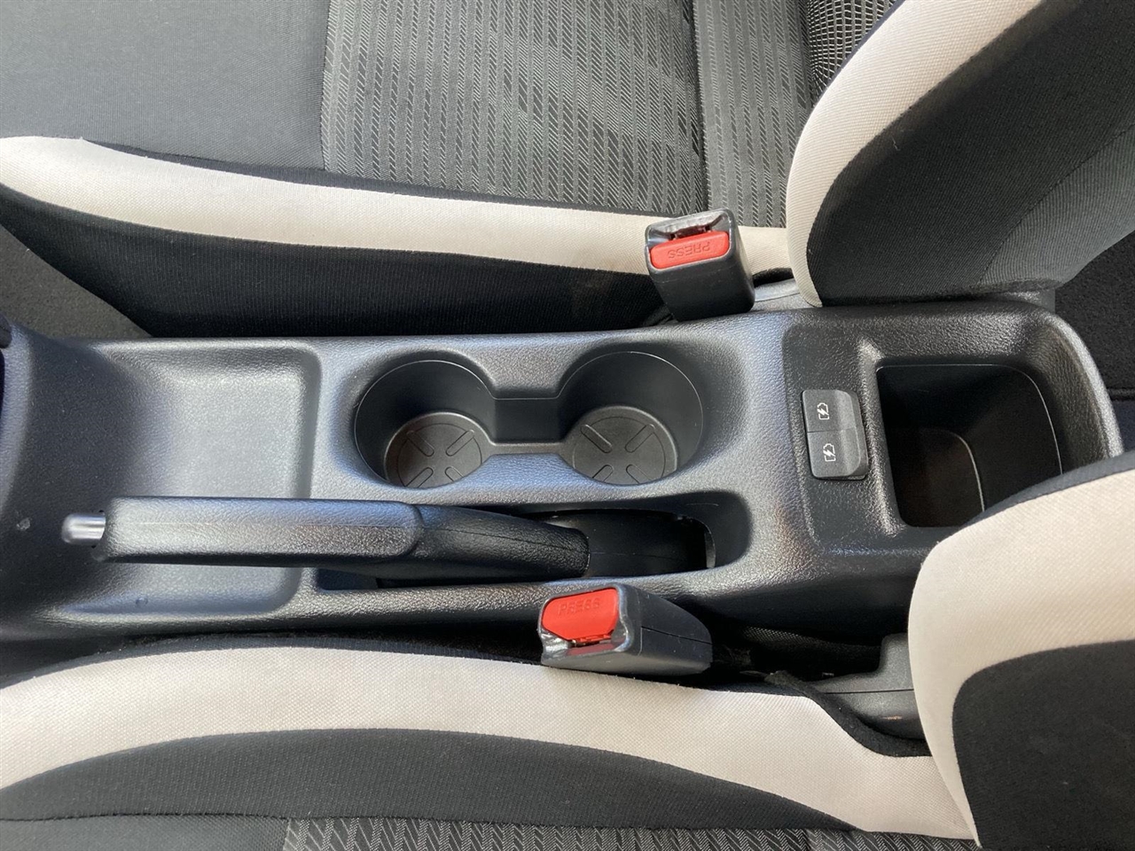 Nissan Versa SV CVT 2022