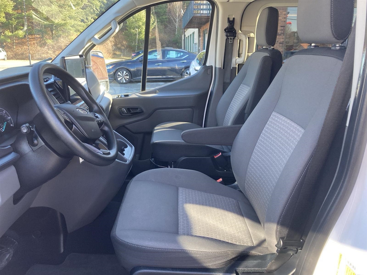 Ford Transit Passenger Wagon T-350 148" Low Roof XLT RWD 2023