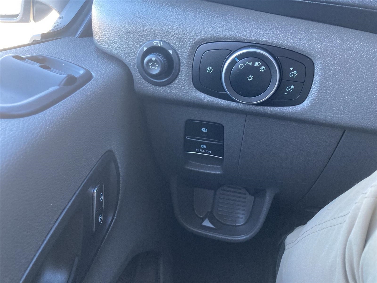 Ford Transit Passenger Wagon T-350 148" Low Roof XLT RWD 2023