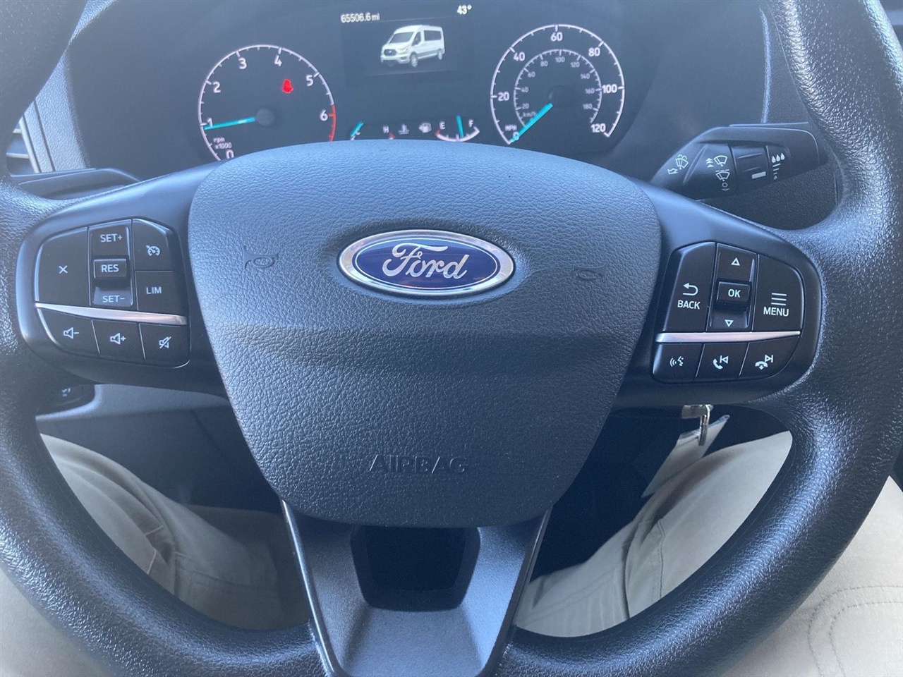 Ford Transit Passenger Wagon T-350 148" Low Roof XLT RWD 2023