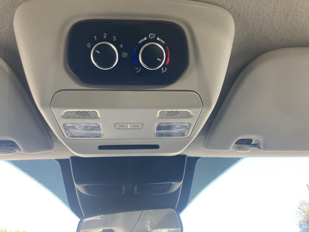 Ford Transit Passenger Wagon T-350 148" Low Roof XLT RWD 2023