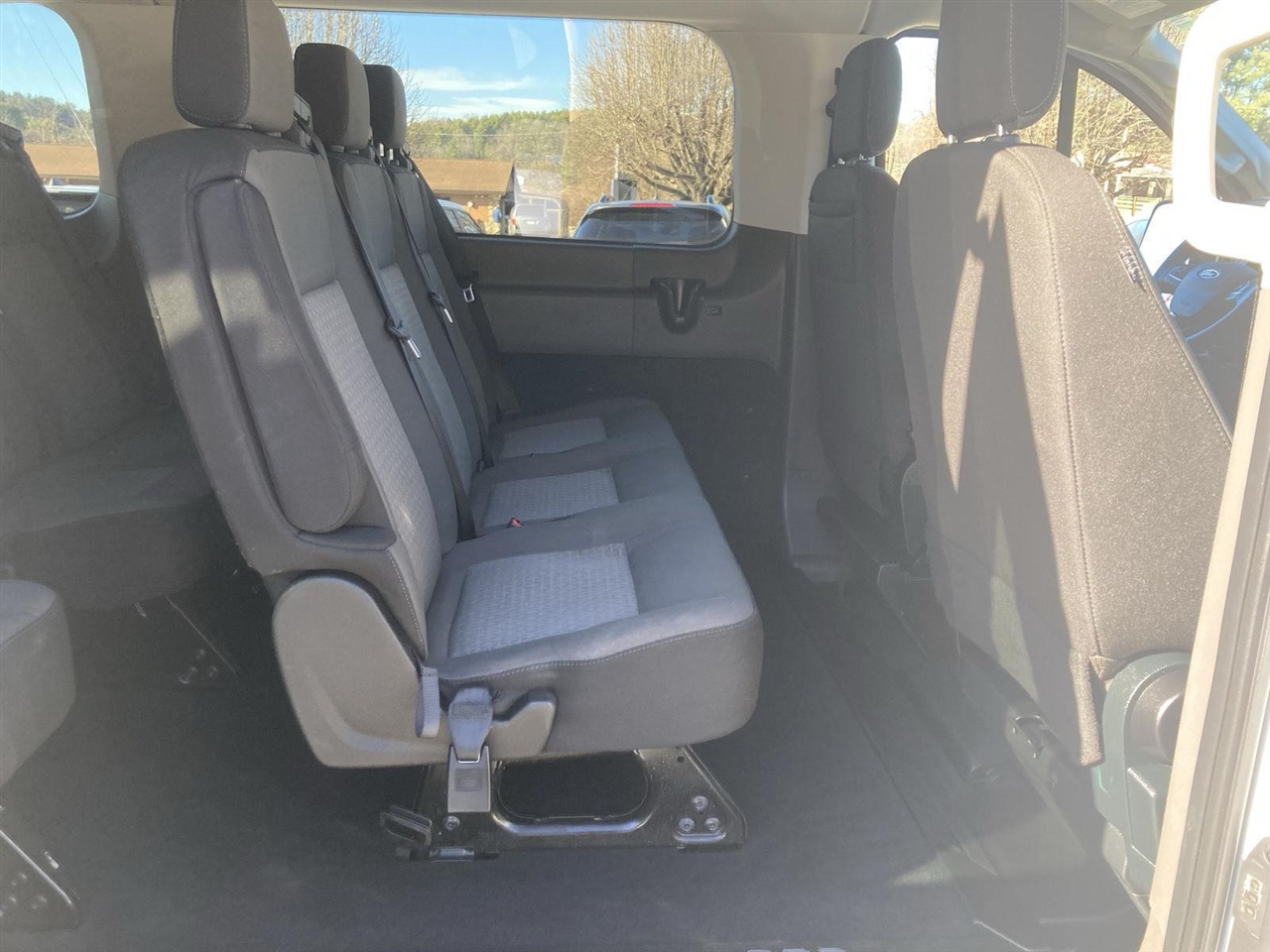 Ford Transit Passenger Wagon T-350 148" Low Roof XLT RWD 2023