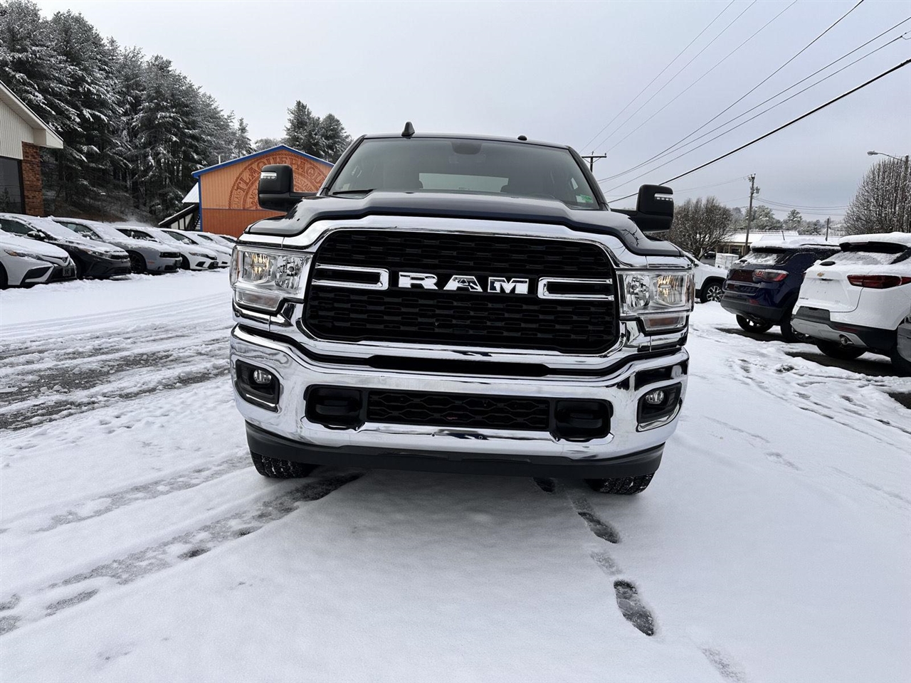 RAM 2500 Big Horn 4x4 Crew Cab 6'4" Box 2024