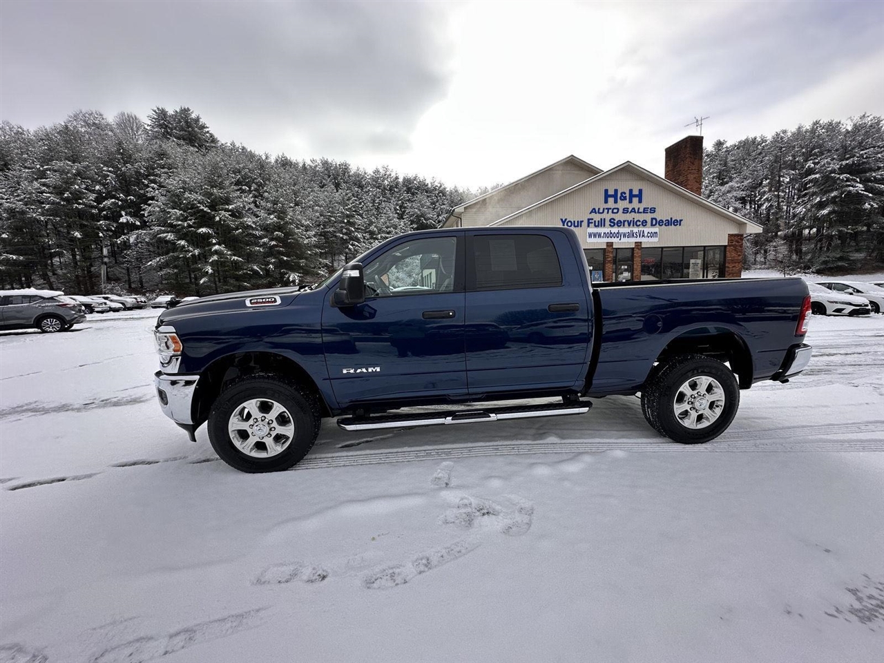 RAM 2500 Big Horn 4x4 Crew Cab 6'4" Box 2024