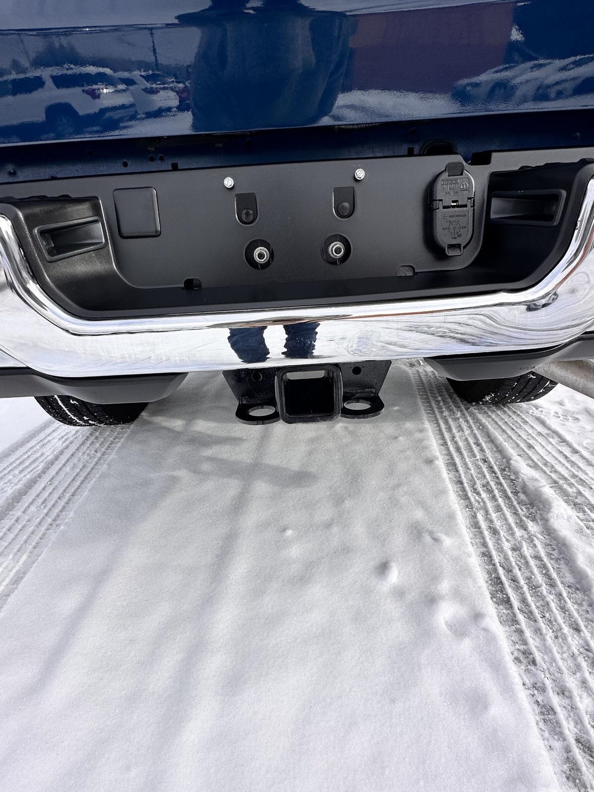 RAM 2500 Big Horn 4x4 Crew Cab 6'4" Box 2024