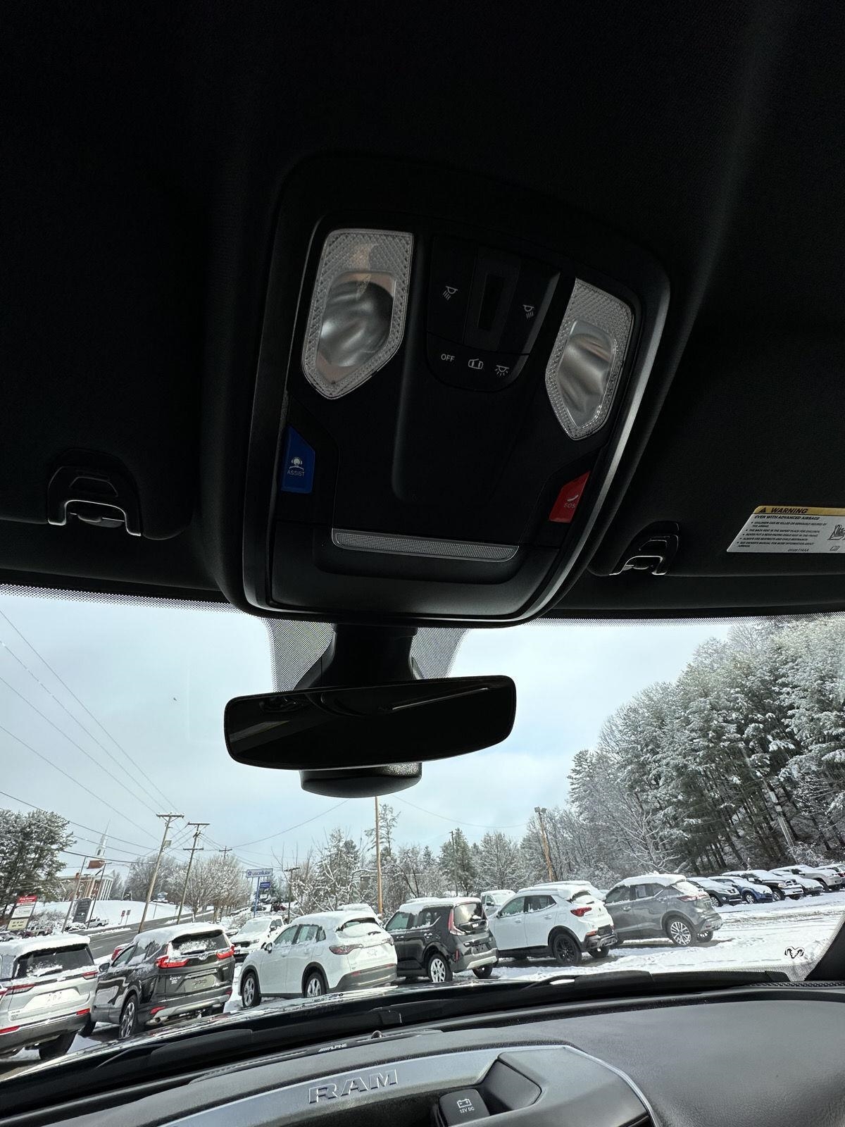 RAM 2500 Big Horn 4x4 Crew Cab 6'4" Box 2024