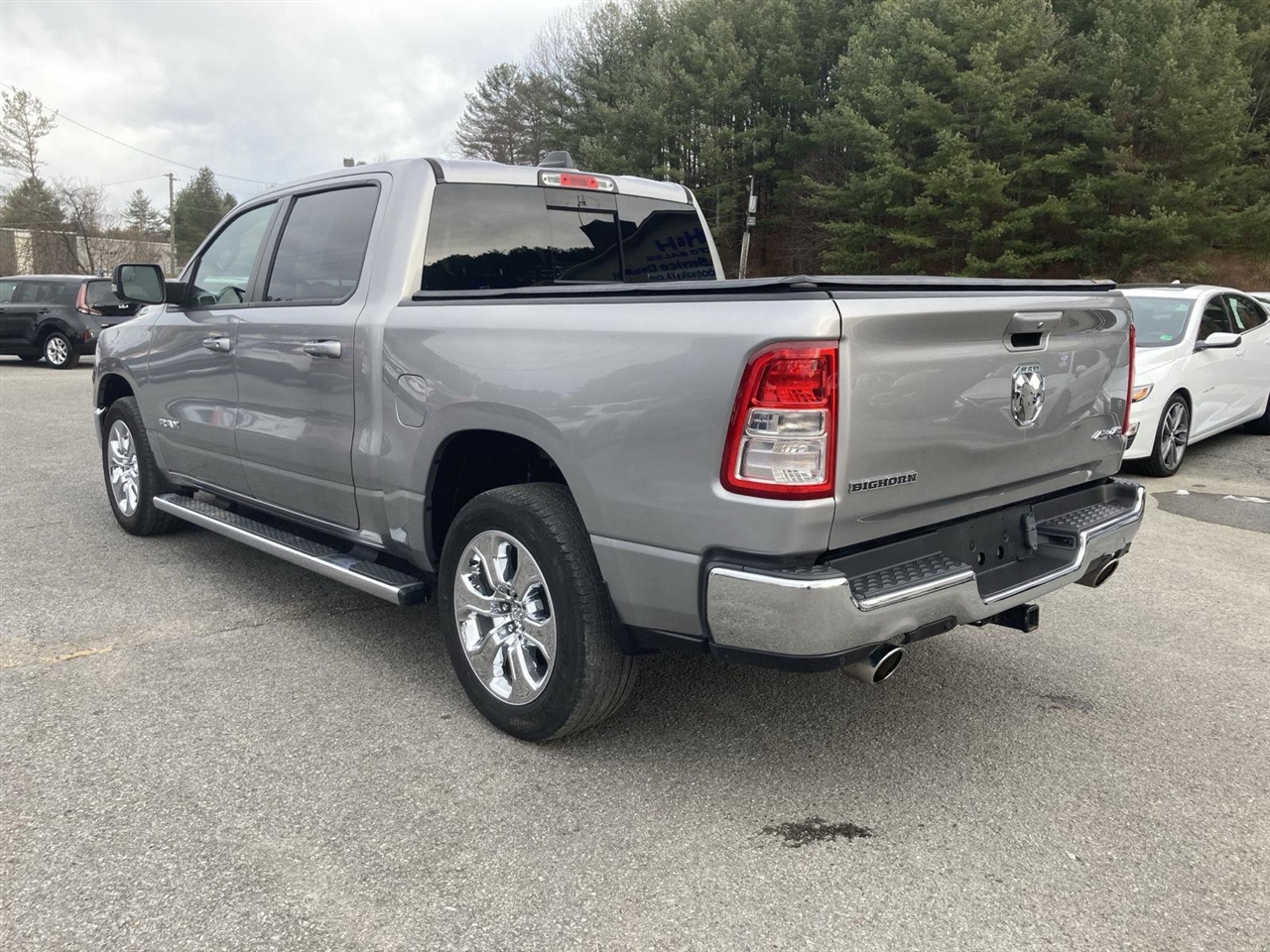 RAM 1500 Big Horn 4x4 Crew Cab 5'7" Box 2021