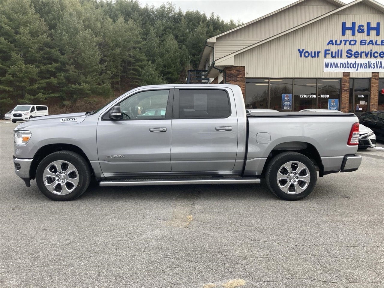 RAM 1500 Big Horn 4x4 Crew Cab 5'7" Box 2021